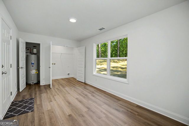 407 Barnetts Bridge Road, Jackson, GA 30233