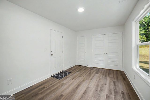 407 Barnetts Bridge Road, Jackson, GA 30233
