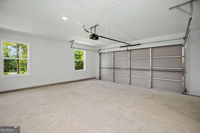 407 Barnetts Bridge Road, Jackson, GA 30233