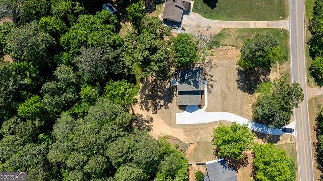 407 Barnetts Bridge Road, Jackson, GA 30233