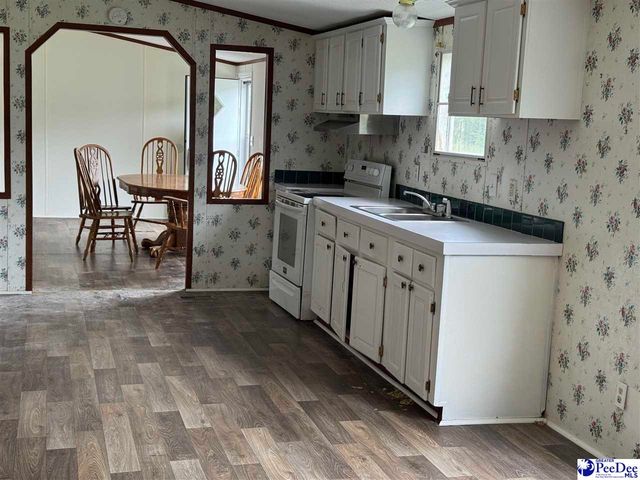 404 Jamestown Ave, Darlington, SC 29532