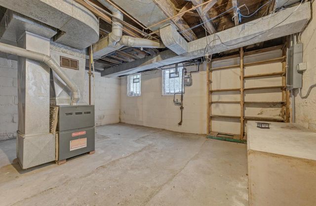 1125 E Clarke STREET, Milwaukee, WI 53212