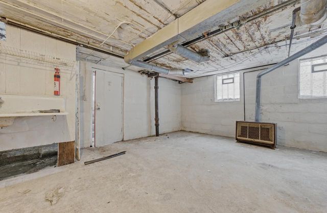 1125 E Clarke STREET, Milwaukee, WI 53212