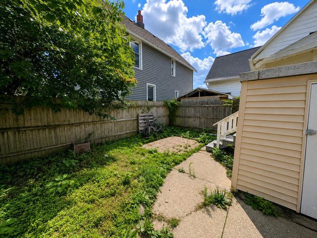 1125 E Clarke STREET, Milwaukee, WI 53212