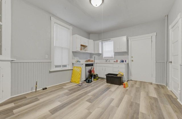 1125 E Clarke STREET, Milwaukee, WI 53212
