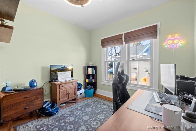 2221 McLean Avenue, New Albany, IN 47150