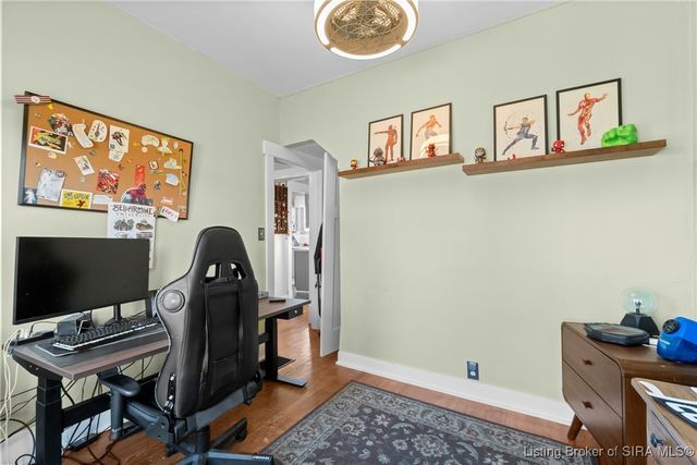 2221 McLean Avenue, New Albany, IN 47150