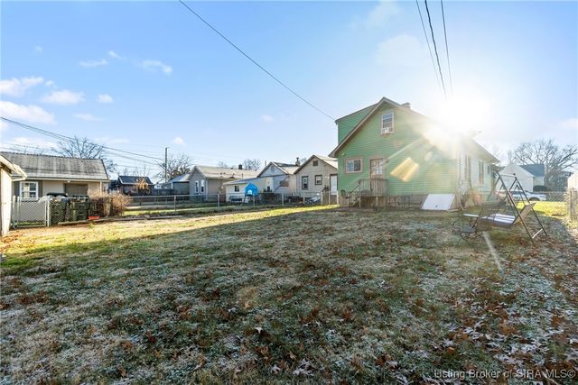 2221 McLean Avenue, New Albany, IN 47150