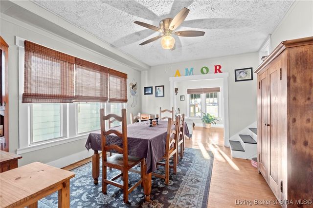 2221 McLean Avenue, New Albany, IN 47150