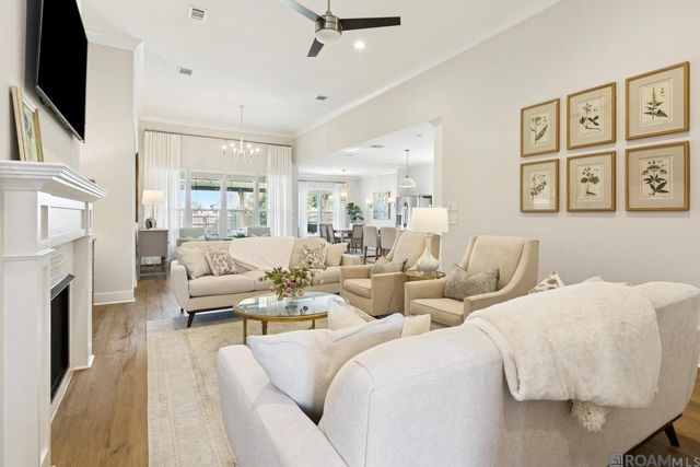 14201 Wally Way, Baton Rouge, LA 70810