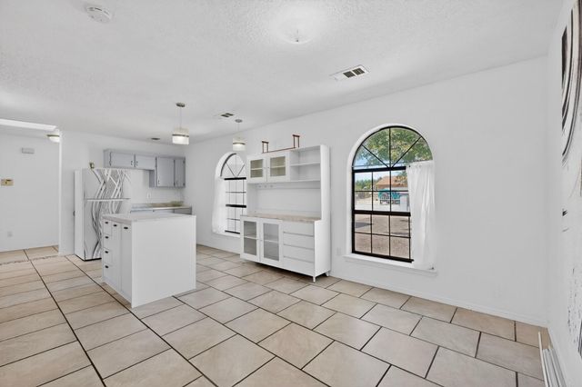 1101 Willow Court SE, Los Lunas, NM 87031