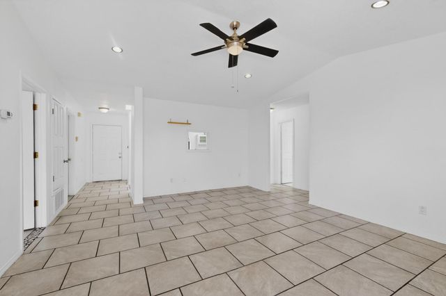 1101 Willow Court SE, Los Lunas, NM 87031