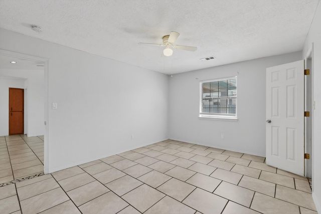 1101 Willow Court SE, Los Lunas, NM 87031