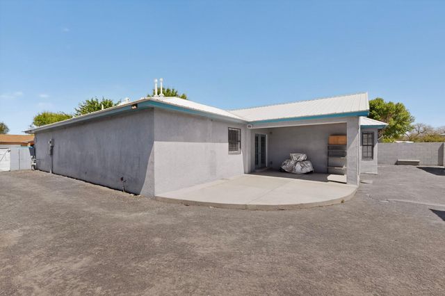 1101 Willow Court SE, Los Lunas, NM 87031