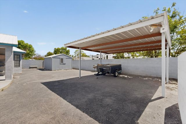 1101 Willow Court SE, Los Lunas, NM 87031