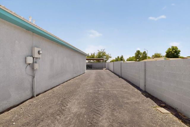 1101 Willow Court SE, Los Lunas, NM 87031