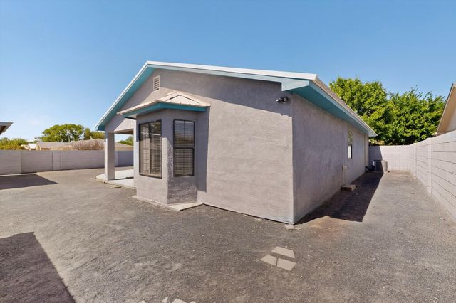 1101 Willow Court SE, Los Lunas, NM 87031