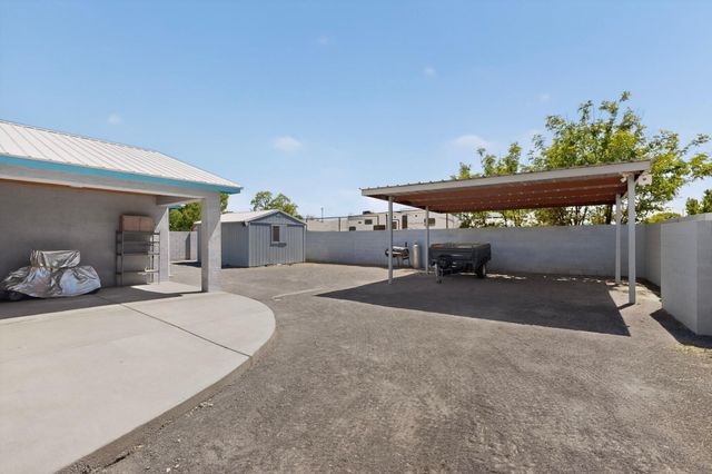 1101 Willow Court SE, Los Lunas, NM 87031