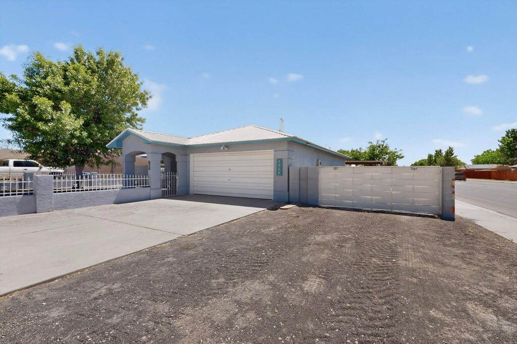 1101 Willow Court SE, Los Lunas, NM 87031