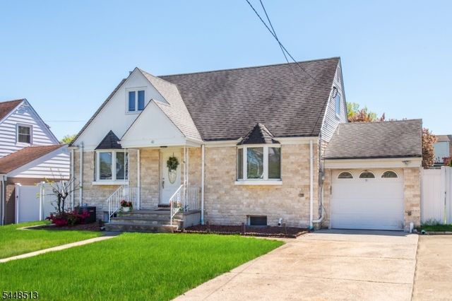 40 Winslow Ter, Fair Lawn Boro, NJ 07410