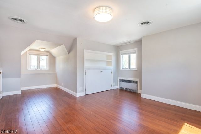 40 Winslow Ter, Fair Lawn Boro, NJ 07410