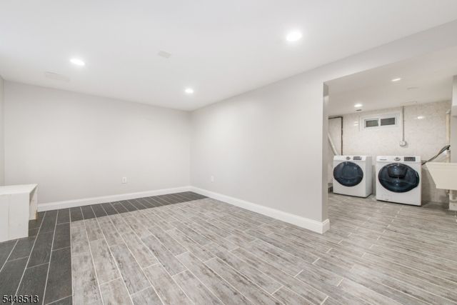 40 Winslow Ter, Fair Lawn Boro, NJ 07410