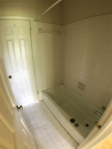 2100 San Gabriel ST 302, Austin, TX 78705