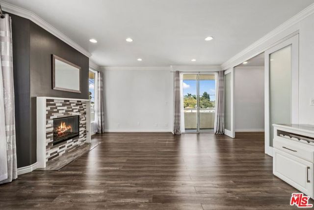 1002 S Burnside Avenue 203, Los Angeles, CA 90019