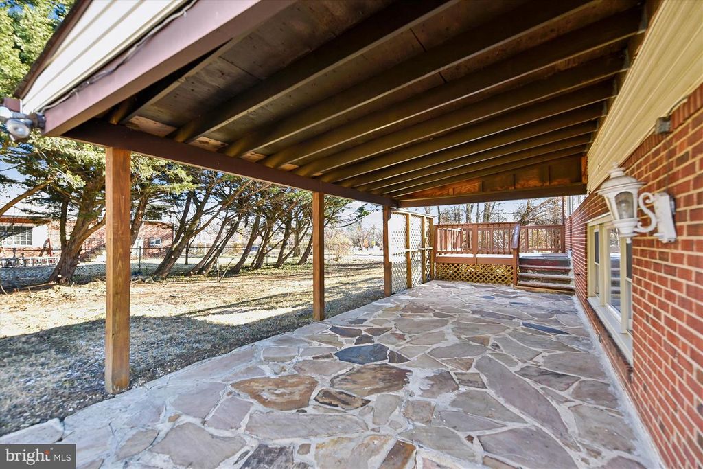 Image 25 of property listing at 3542 LYNNE HAVEN DR, Baltimore, MD 21244