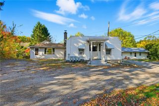 6215 North Avenue, Geneva, OH 44041