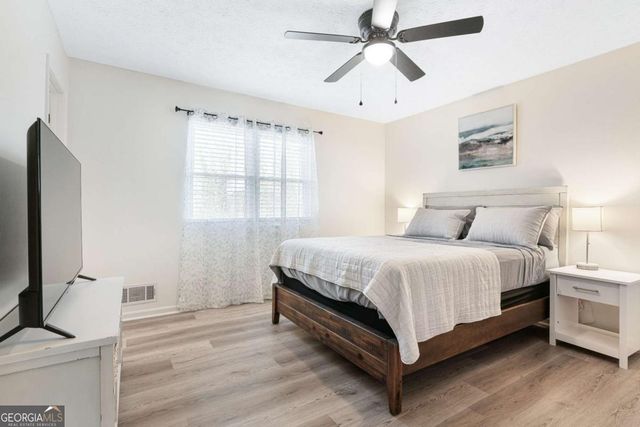 1426 Raintree Drive, Snellville, GA 30078