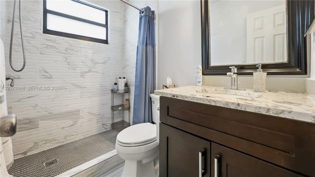 201 NW 106th Ter, Pembroke Pines, FL 33026