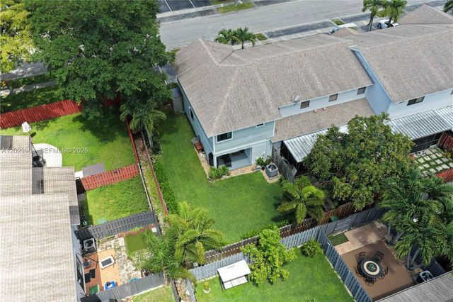 201 NW 106th Ter, Pembroke Pines, FL 33026