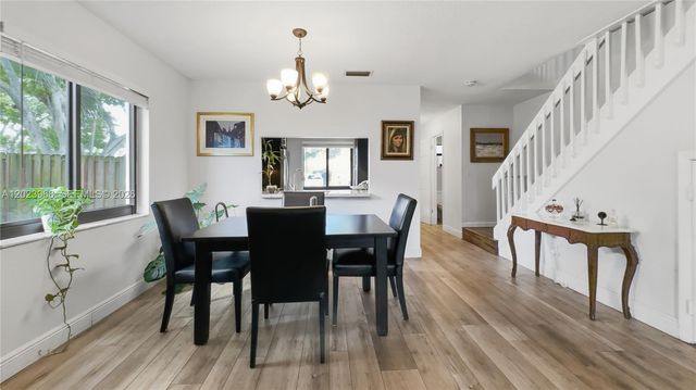 201 NW 106th Ter, Pembroke Pines, FL 33026