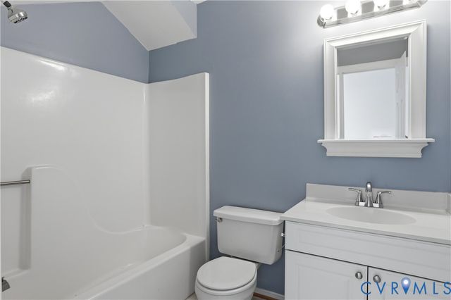 5716 Saddle Hill Dr, Midlothian, VA 23112