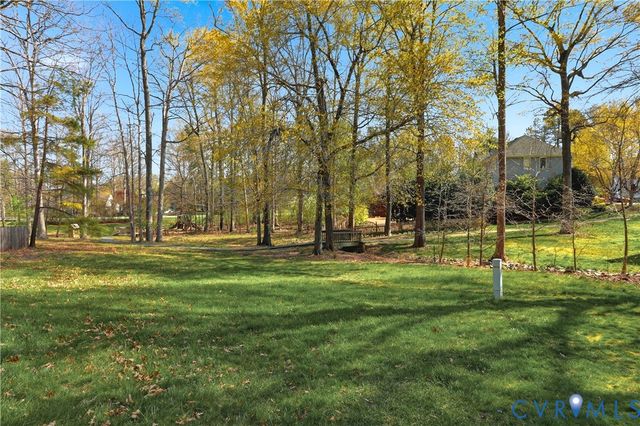 5716 Saddle Hill Dr, Midlothian, VA 23112