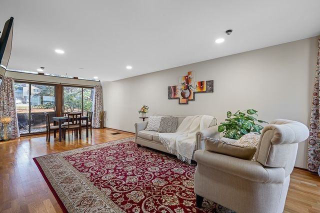 140 Butternut Hollow 140, Acton, MA 01718
