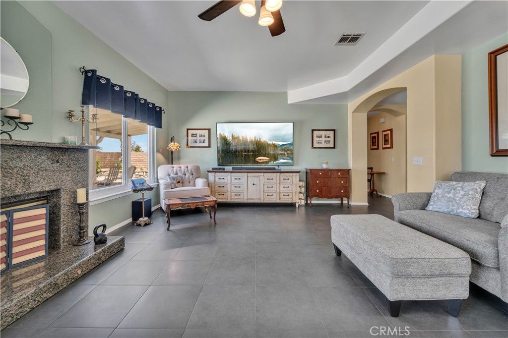 Image 12 of property listing at 7305 Dana Drive, Palmdale, CA 93551