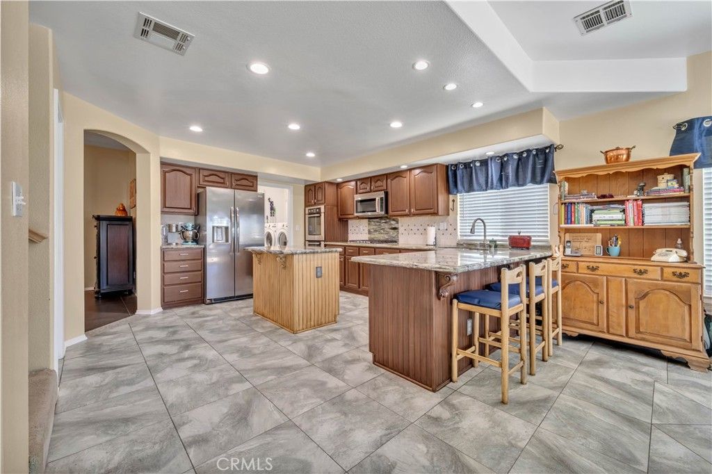 Image 13 of property listing at 7305 Dana Drive, Palmdale, CA 93551