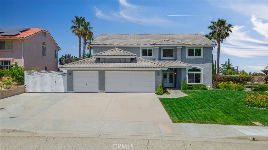 Image 2 of property listing at 7305 Dana Drive, Palmdale, CA 93551