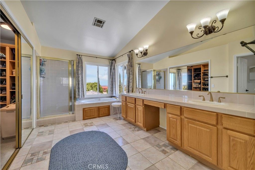 Image 23 of property listing at 7305 Dana Drive, Palmdale, CA 93551
