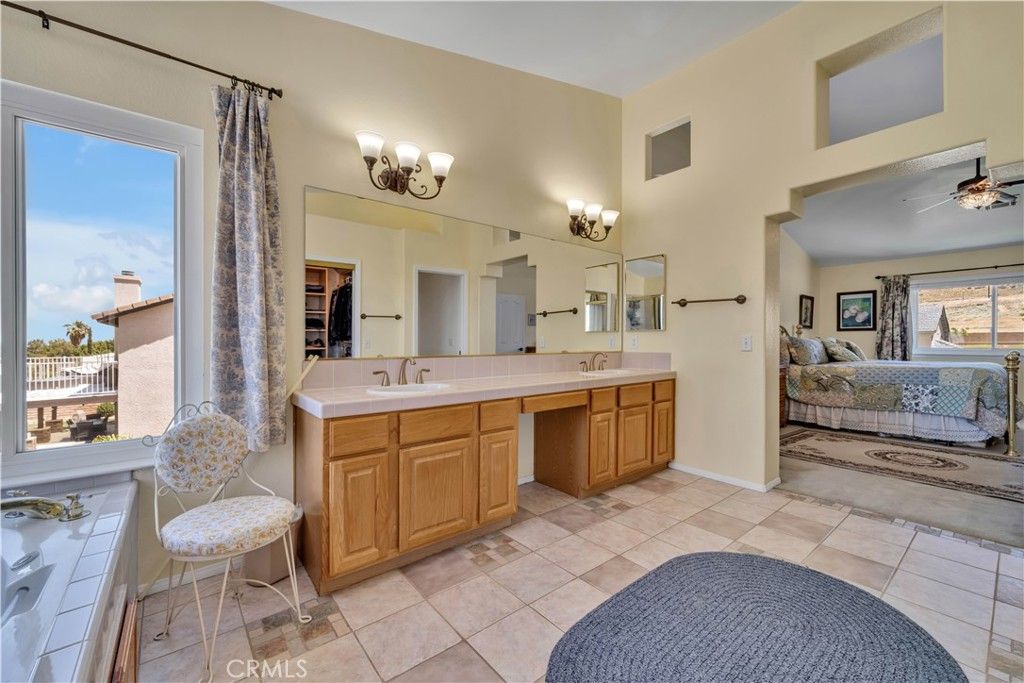 Image 25 of property listing at 7305 Dana Drive, Palmdale, CA 93551