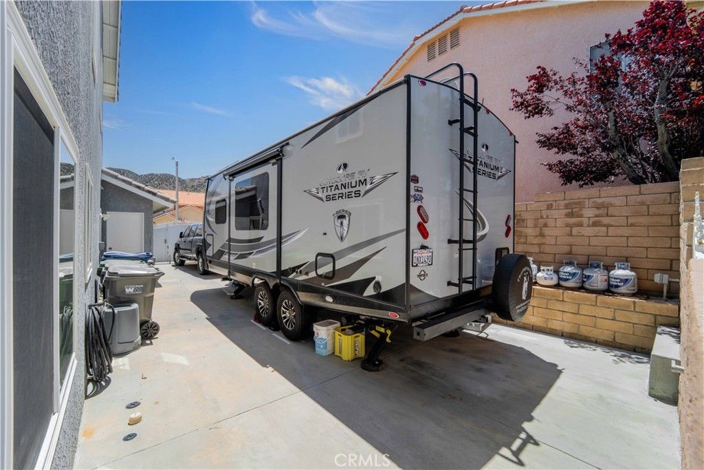 Image 43 of property listing at 7305 Dana Drive, Palmdale, CA 93551