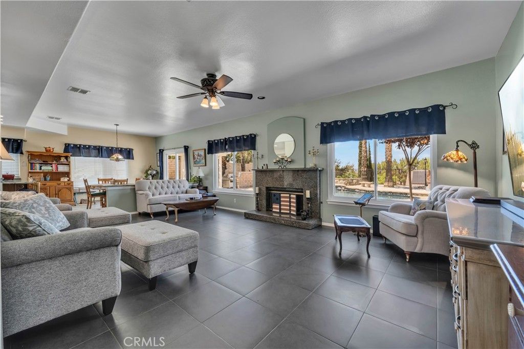 Image 9 of property listing at 7305 Dana Drive, Palmdale, CA 93551