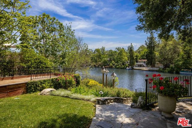 2210 Triunfo Place, Agoura Hills, CA 91301