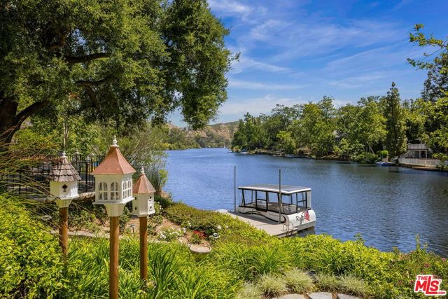 2210 Triunfo Place, Agoura Hills, CA 91301