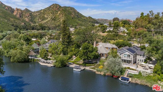 2210 Triunfo Place, Agoura Hills, CA 91301