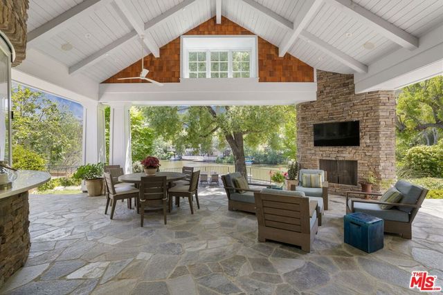 2210 Triunfo Place, Agoura Hills, CA 91301