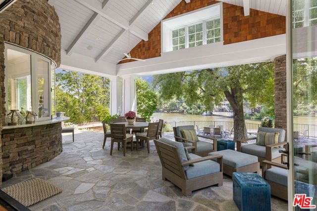 2210 Triunfo Place, Agoura Hills, CA 91301