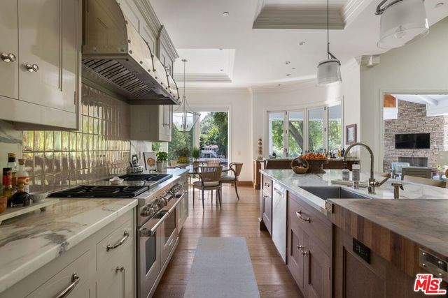 2210 Triunfo Place, Agoura Hills, CA 91301
